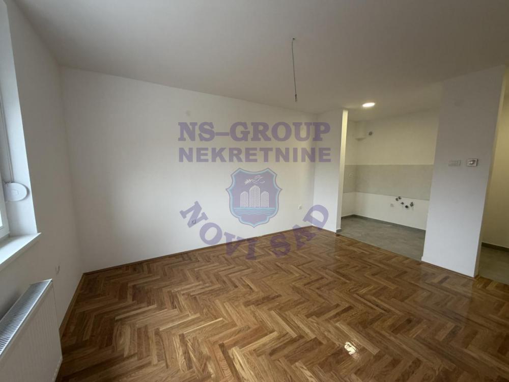 Slika 7 - Dvosoban, 37m2, Bulevar patrijarha Pavla (Somborski bulevar) Novi Sad, sa terasom
